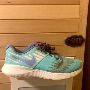 Nike girls youth sneakers 3.5Y